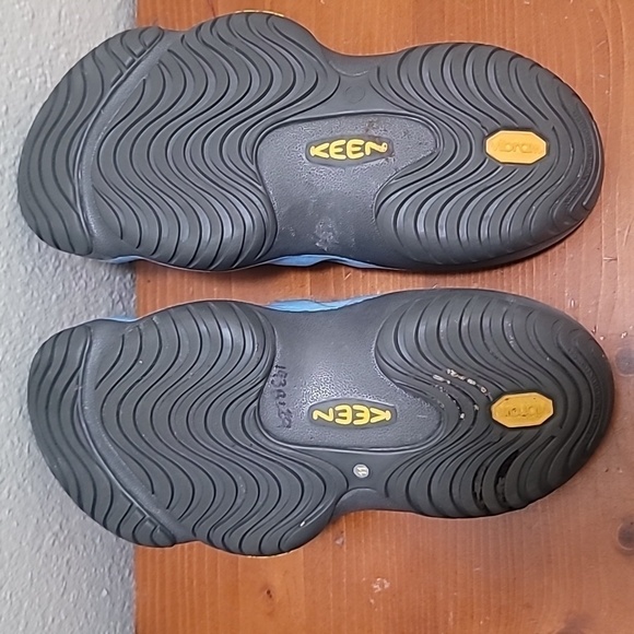 KEEN YOGUI CLOG SLIP ON BLUE AND BLACK MEN'S SANDAL SIZE 11 - Picture 6 of 8